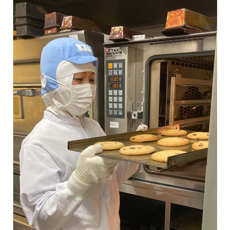 株式会社アヤべ洋菓子 渡邊さん